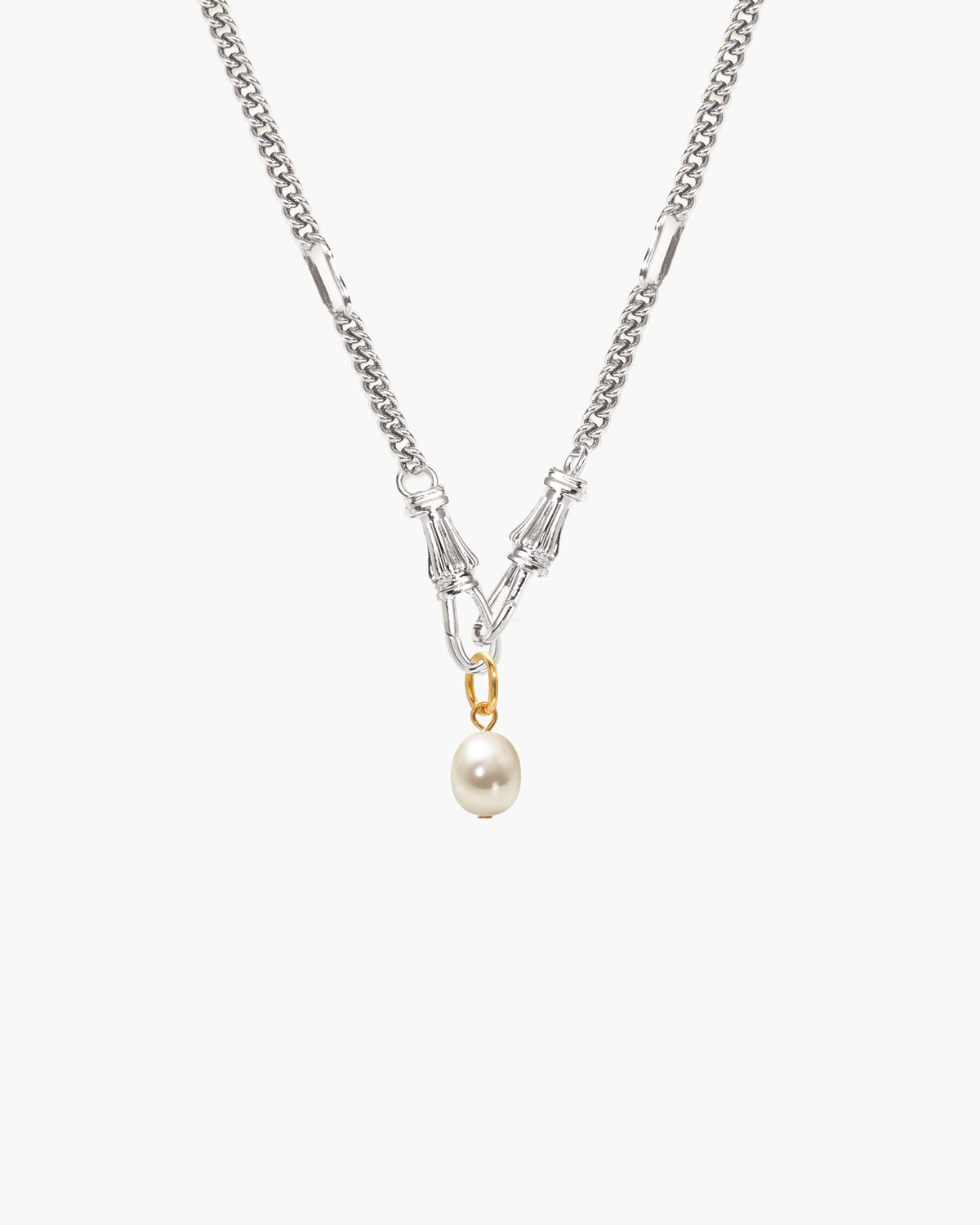 Deco Clasp Chain Necklace in Gold