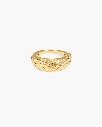 Wild Lily Dome Ring in Gold